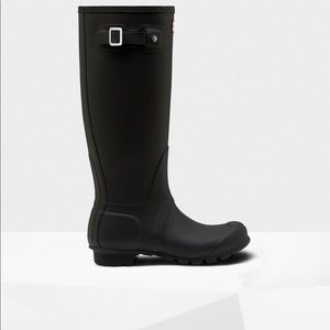 size 9 matte black tall hunter boots